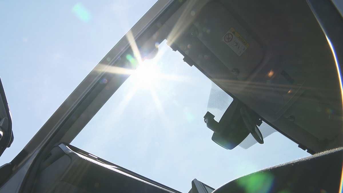 【炎天下】夏の車に潜む危険　対策しないと“79℃”まで上昇も！？「置きっぱなし」に注意！